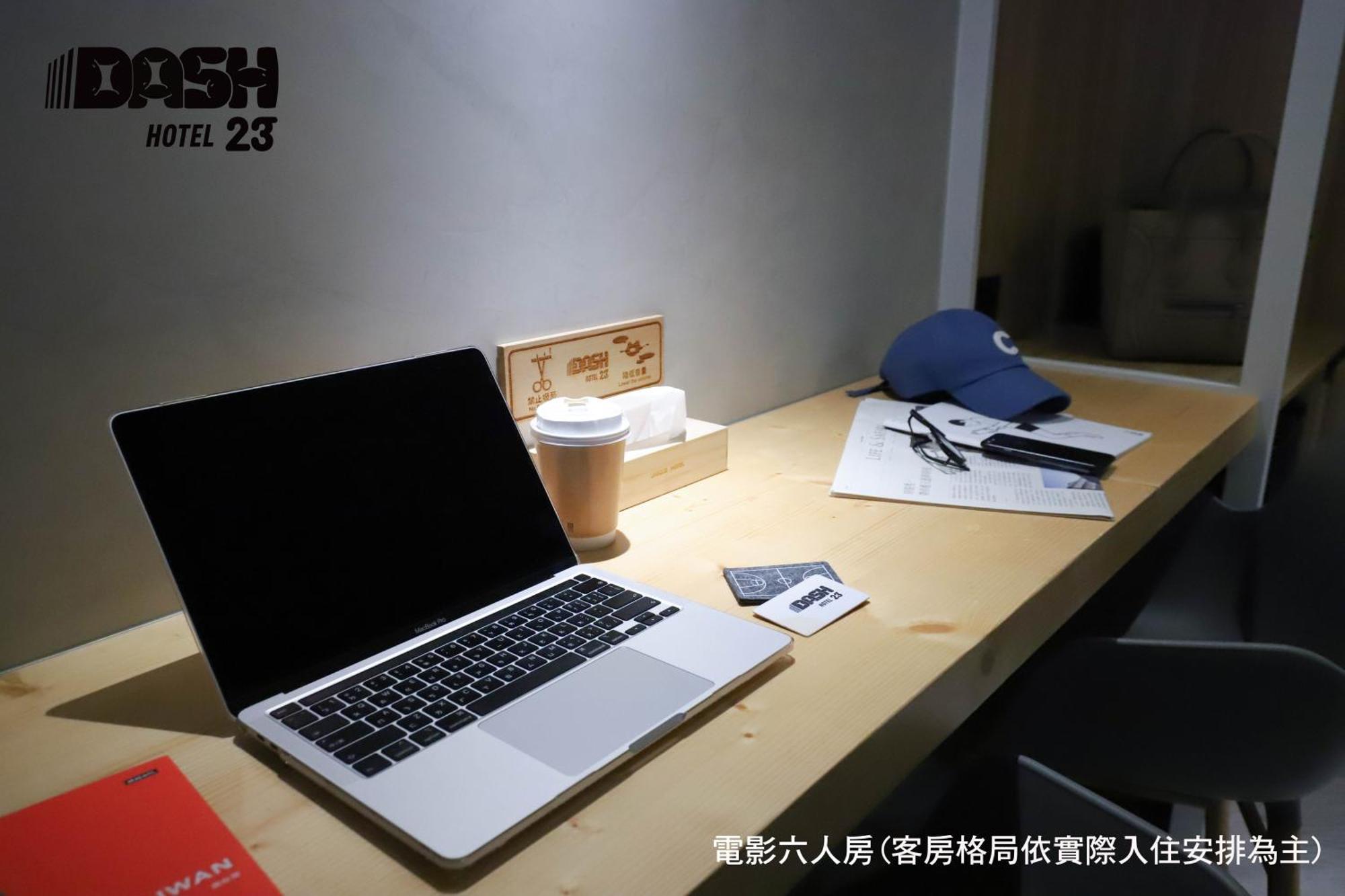 ダッシュ 23 ホテル 台南 部屋 写真